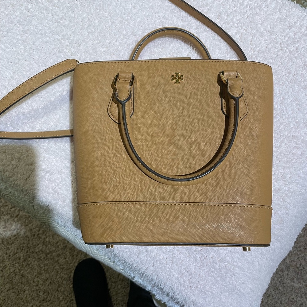 Tory Burch Bucket Bag- Tan